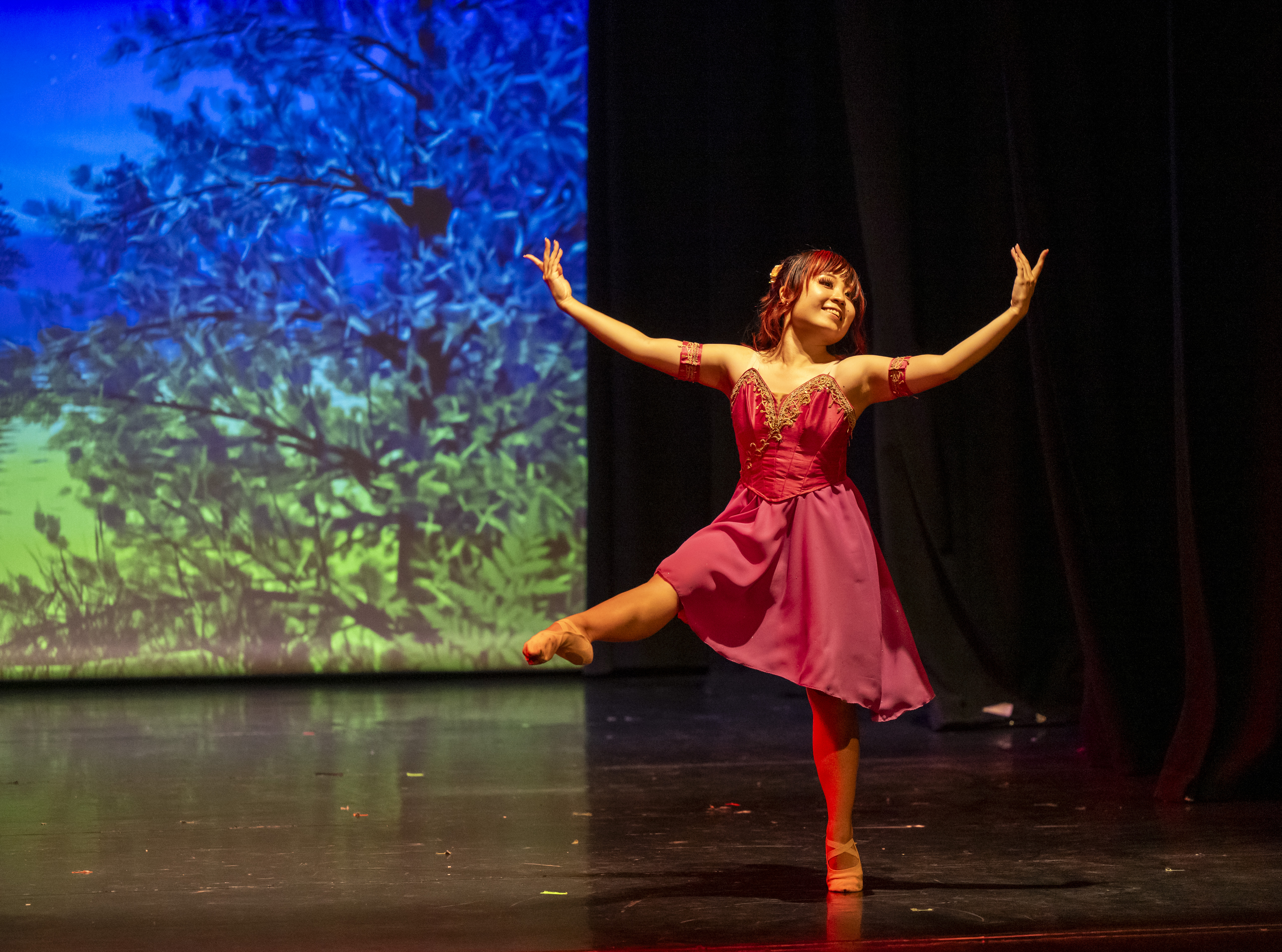 Bacchante variation, classical ballet by Mimi Yoshii, photo by Mike Annese