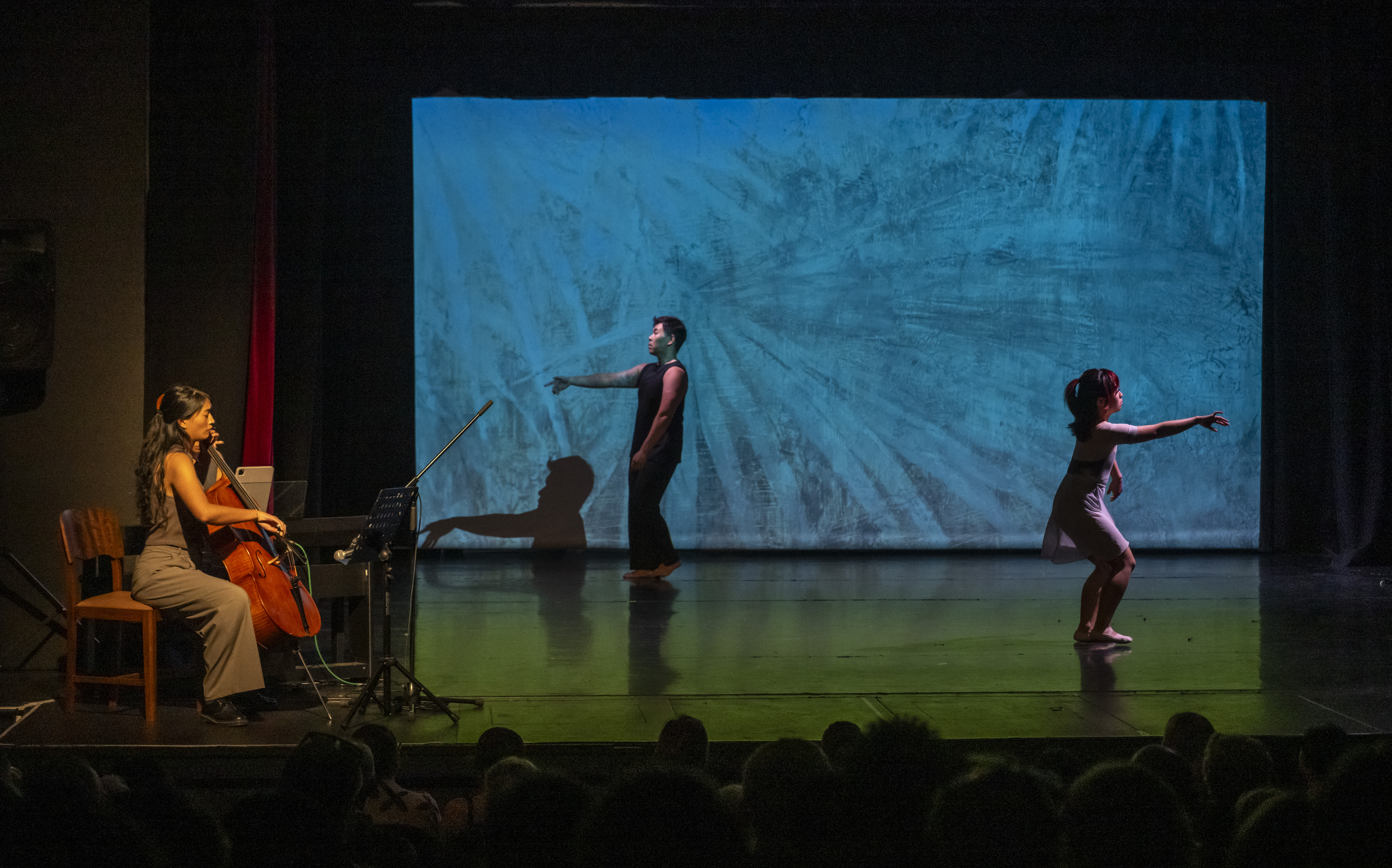 Black nor White, contemporary dance by Mimi Yoshii, photo by Mike Annese
